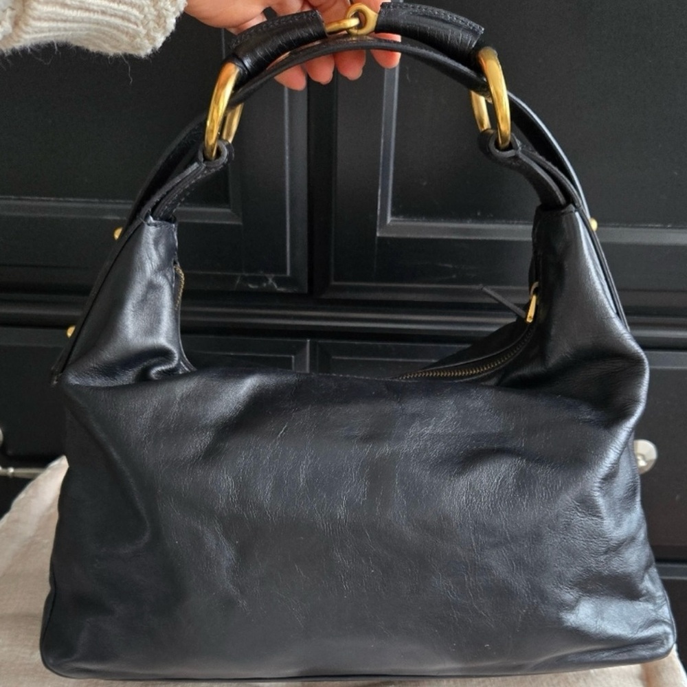 Gucci Elegant Black Leather Hobo Handbag - Picture 3 of 15